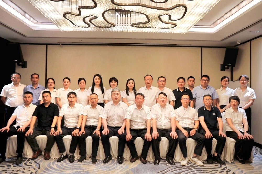 乘风破浪 向新而行｜星空在线登录-星空（中国）
集团2026年半年度会议圆满召开